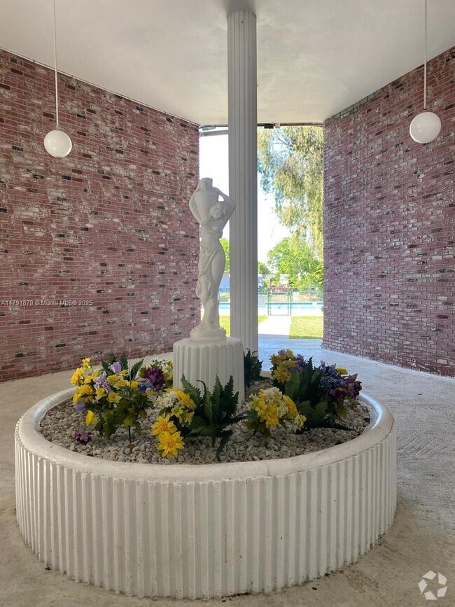 Building Photo - 6503 Winfield Blvd Unit 230-D Rental