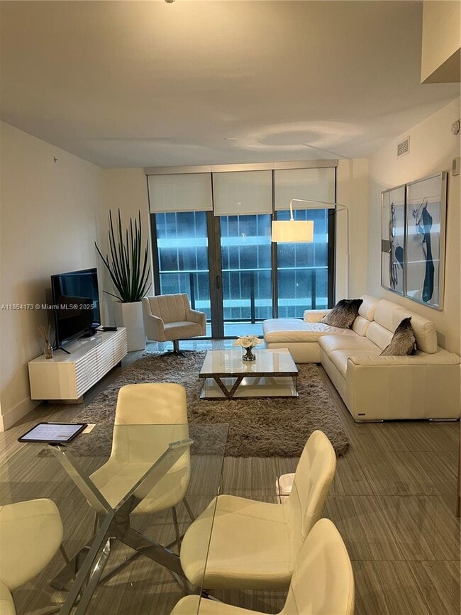 Photo - 2960 NE 207th St Unidad 709