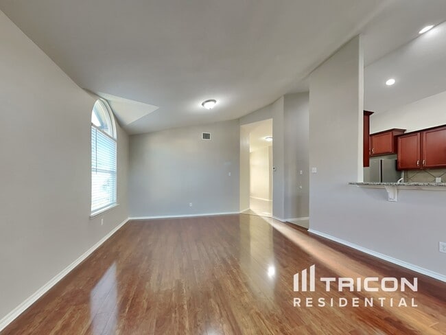 Photo - 347 Foster Ln