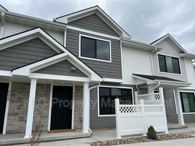 Building Photo - 2625 SE Osier Ave