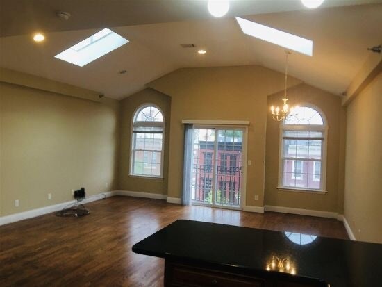 Photo - 272 St Pauls Ave Unit 1