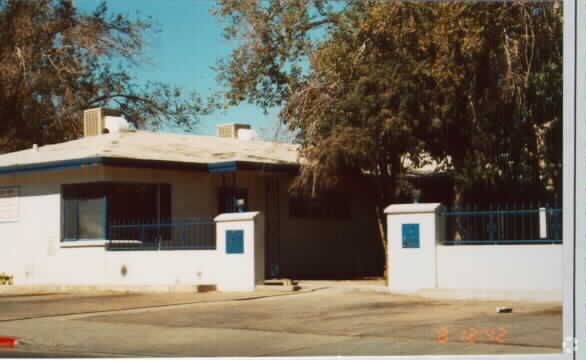 Photo - 184-192 W New York Ave