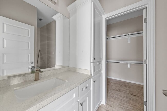 Photo - 2428 N Vly Cir