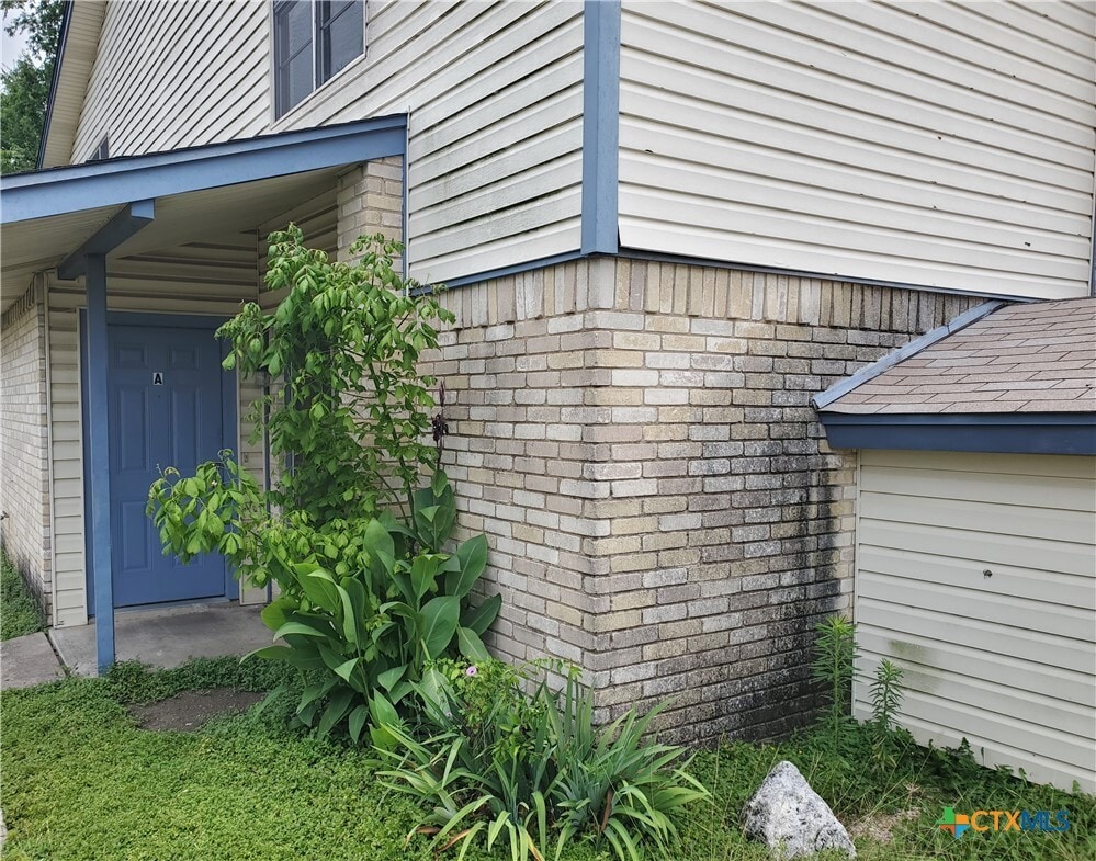 Photo - 1308 Covey Ln