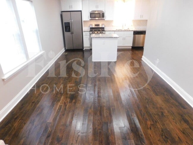 246 Maple St