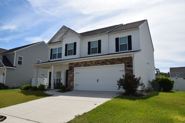 Photo - Spacious 4 bed, 2.5 bath Home with Neighborhood Amenities!