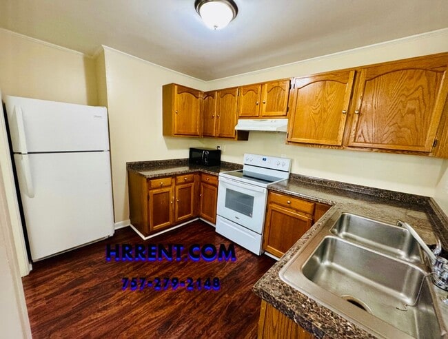 Photo - Beautiful 3 Bedroom 2.5 Bathroom Ranch Sty...