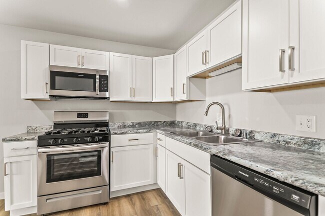 124 - 224 S Bird Street Apartments