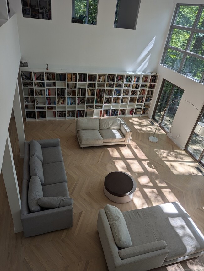 Photo - 3 Laurelwood Dr