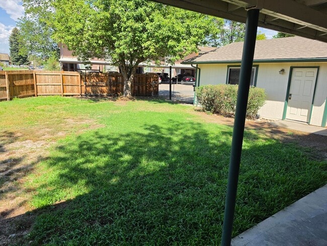 Photo - 1403 Frontier St