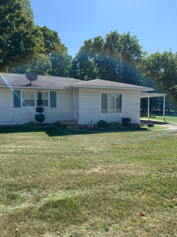 Photo - 1017 Hein Ave