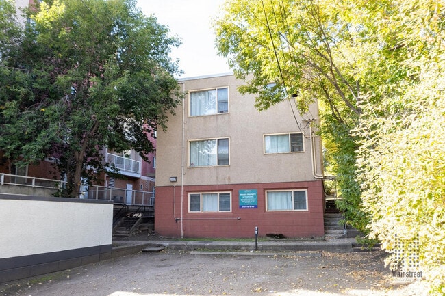 Building Photo - Heritage Trail Apartments 1