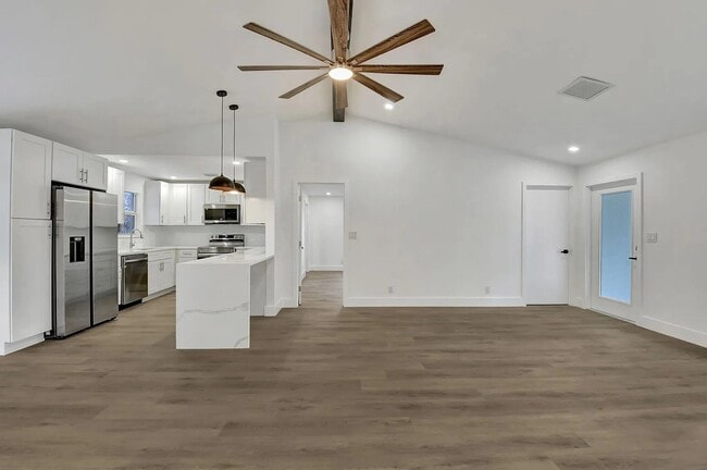 Building Photo - 5456 Sunrise Blvd Rental