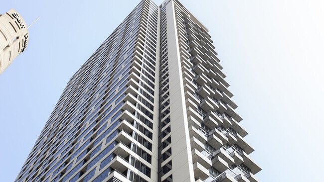 Photo - 235 W Van Buren St Condo Unit 3018