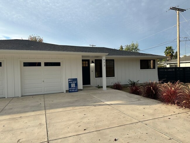 Photo - Luxury 2 bedroom 1 bath duplex in a great neighborhood!