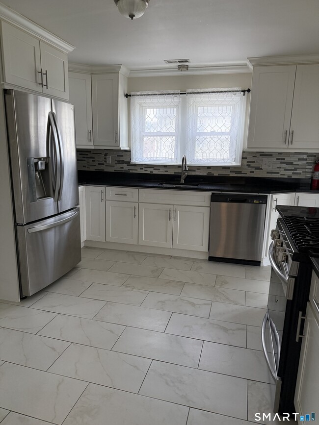 Photo - 953 Longbrook Ave