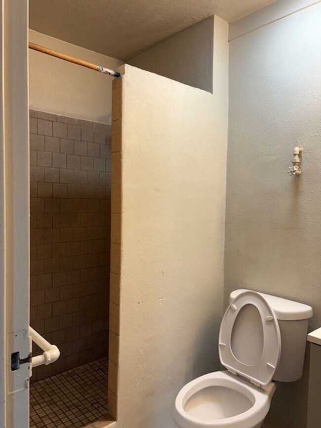 Photo - h4675 Unit #4