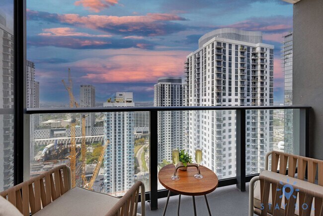 Photo - 601 NE 1st Ave Unidad ID1227538P