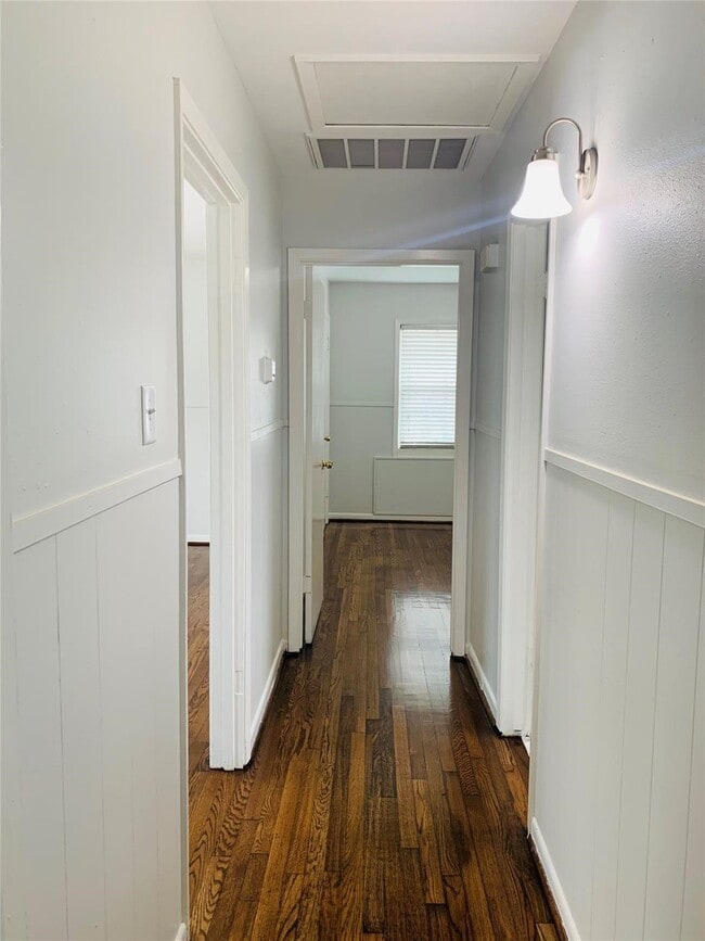 Photo - 2303 Blodgett St