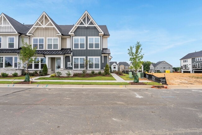 Building Photo - 3018 White Rail Dr