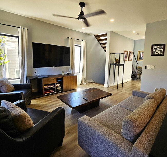 Photo - 1257 Francis St NW Unit SI ID1596444P