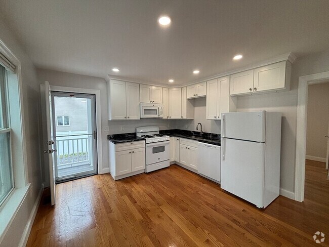 Building Photo - 160 Bow St Unit 1 Rental