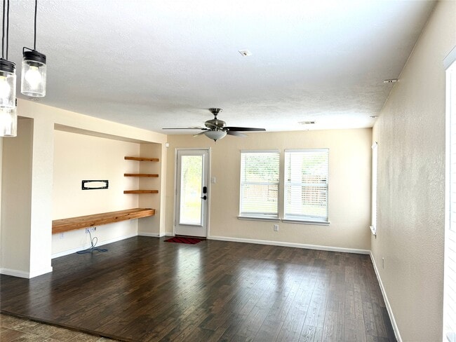 Photo - 15906 Arapaho Bend Ln