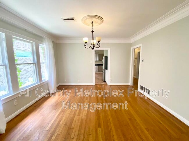 Photo - 5253 Monticello Ave