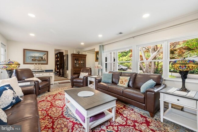Photo - 1570 Overlook Dr