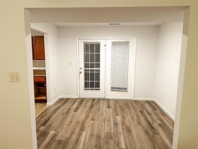 Photo - 1225 N Lee Dr