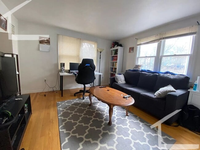 Amazing Townhome... Bon't miss out on they 3 bed 2.5 bath! - Amazing Townhome... Bon't miss out on they 3 bed 2.5 bath!