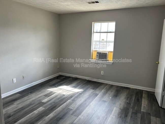 Photo - 411 E Central Ave