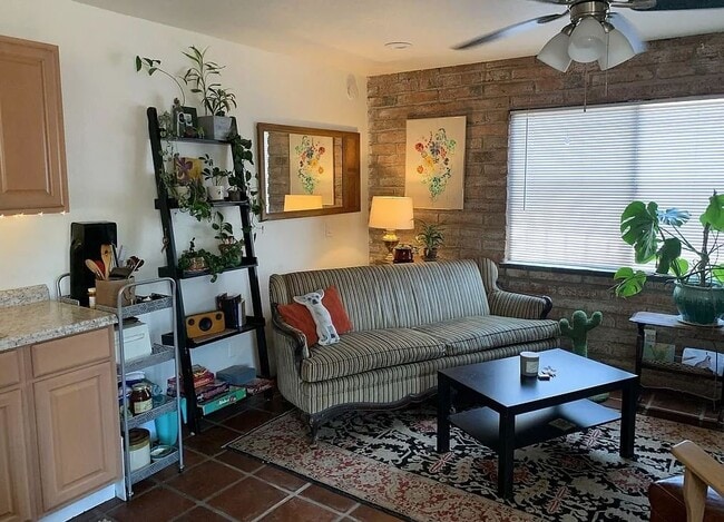 Photo - 1150 E Winnie Pl