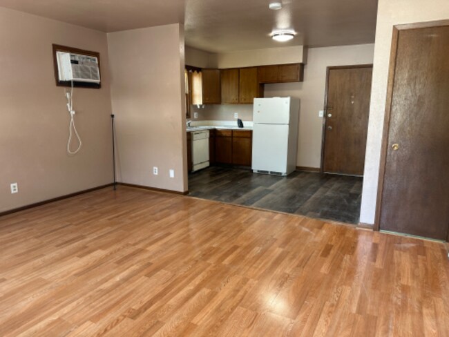 Photo - 215 E Washington St Unit 4