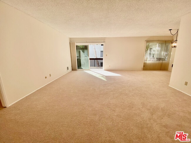 Photo - 5650 N Sumner Way Unit 201