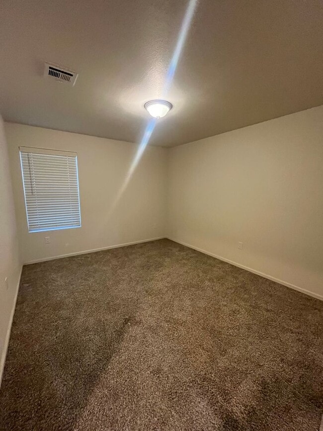 Photo - 1107 E La Brea Ave