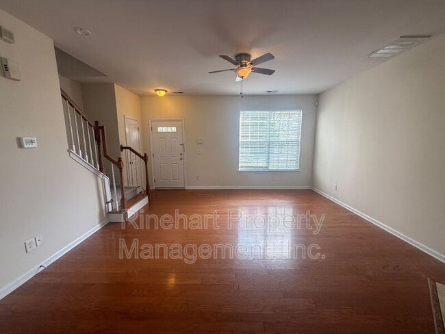 Photo - 530 Bent Leaf Ct