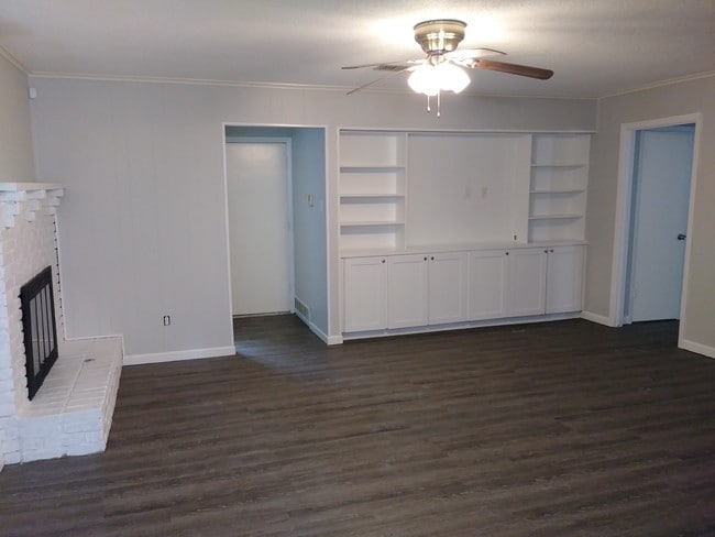 Living Room - 11356 Drummond Dr