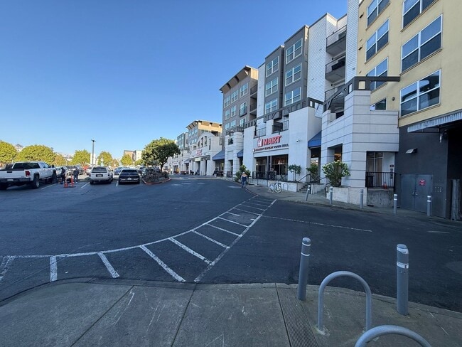 Building Photo - 2 Bedrooms / 2 Bathrooms – Corner Unit #316