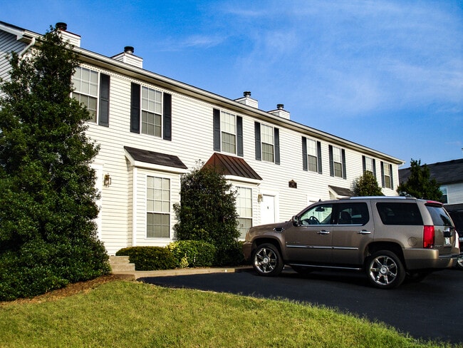 Building Photo - 140 Bright St