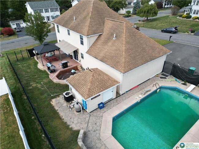 Photo - 4 bedroom 2.5 bathroom