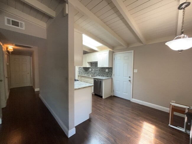 Photo - Updated 3 bedroom close to downtown and UC Davis campus, available for July move in!