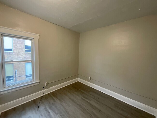 Photo - 6807 Worley Ave Unidad 6807 Worley Avenue - 4