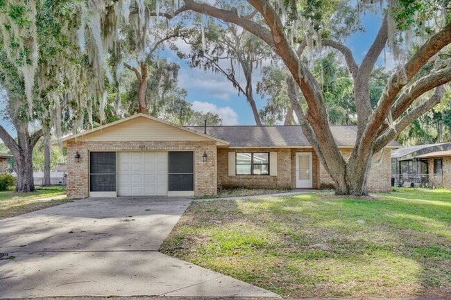 Building Photo - Gorgeous 3/2 Home with a 2 Car Garage Located in Well Maintained Cul-de-sac - Leesburg