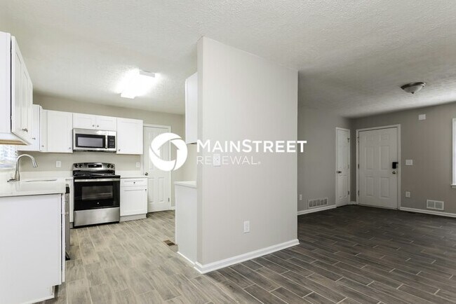 Photo - 3 Bedroom Pet-Friendly Home in STOCKBRIDGE...