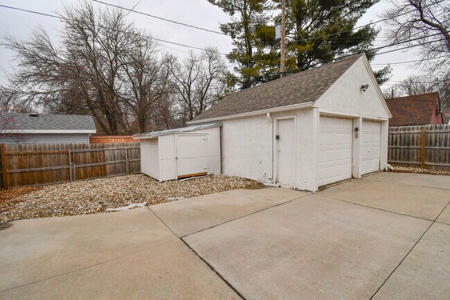 Photo - 2012 W 22nd St