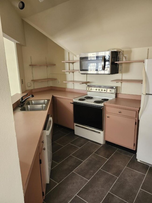 Photo - 2415 Saint Charles Ave Unit H