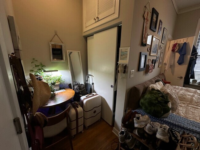 Photo - 2525 N Clark St Unidad D