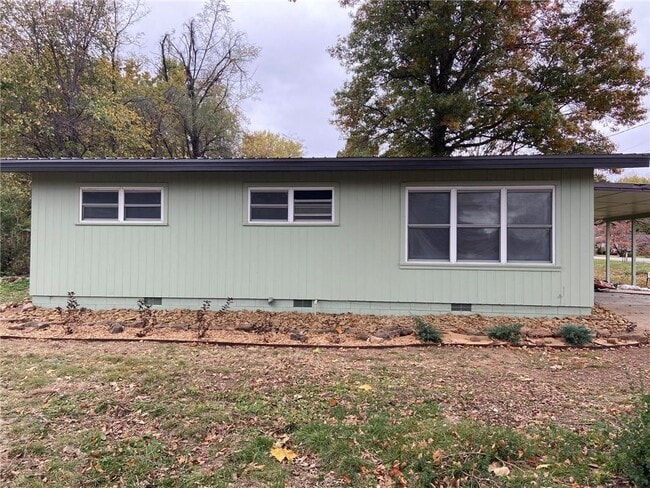 Photo - 3070 W Mt Comfort Rd