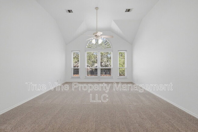 Photo - 711 Mello Oak